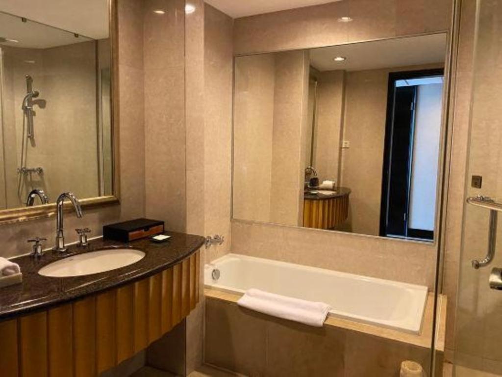 Dongguan Silver World Garden Hotel Экстерьер фото